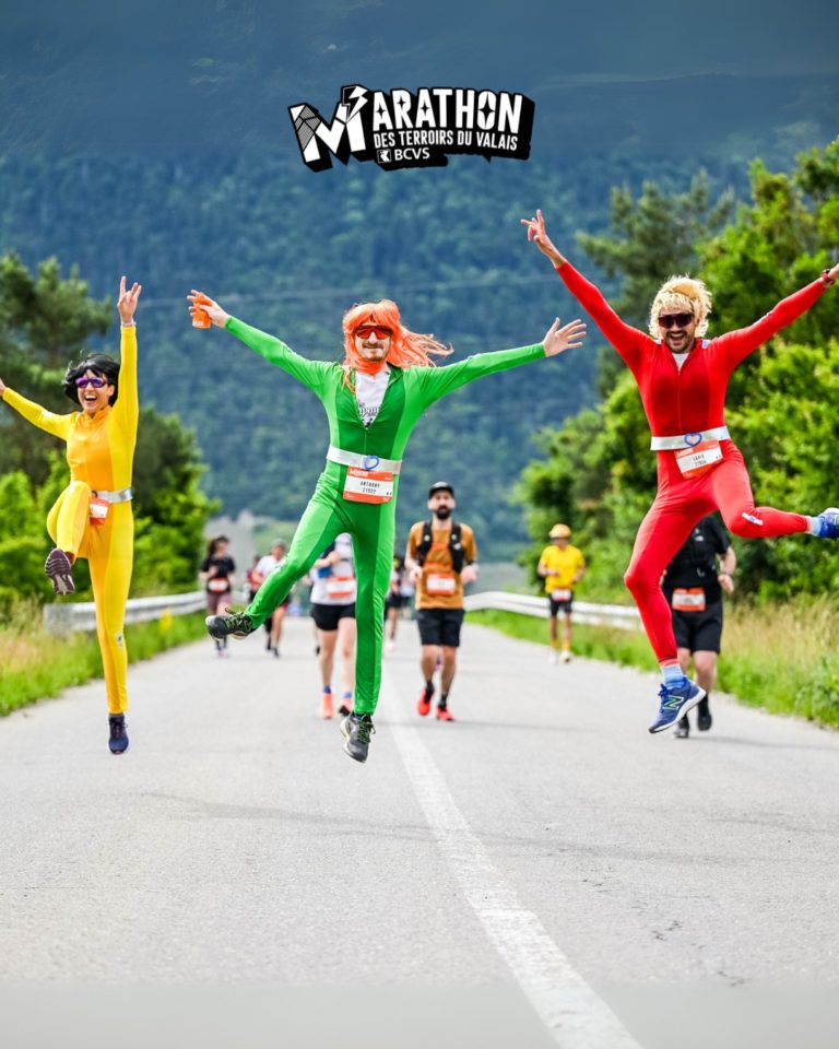 🦸‍♀️ Vous étiez si beaux en super-héros…🦸‍♂️

Déjà 2 semaines que vous avez enfilé vos capes (et vos baskets) pour faire vibrer l’ambiance du Marathon des terroirs du Valais ✨
Et franchement… on ne s’en est toujours pas remis 💥

Alors, on remet ça en 2026 ? Préparez-vous… le thème arrive très bientôt ! 🎉

 #Marathon #Valais #MarathondesterroirsduValaisBCVS #MTVS #Wallis #runningwoman #MarathondesterroirsduvalaisBCVS #marathontraining #RunTasteCelebrate #instarun #runnersofinstagram #running #valaisgravedansmoncoeur #switzerland #SuperHeroes2025 #run #instarunner #runningman