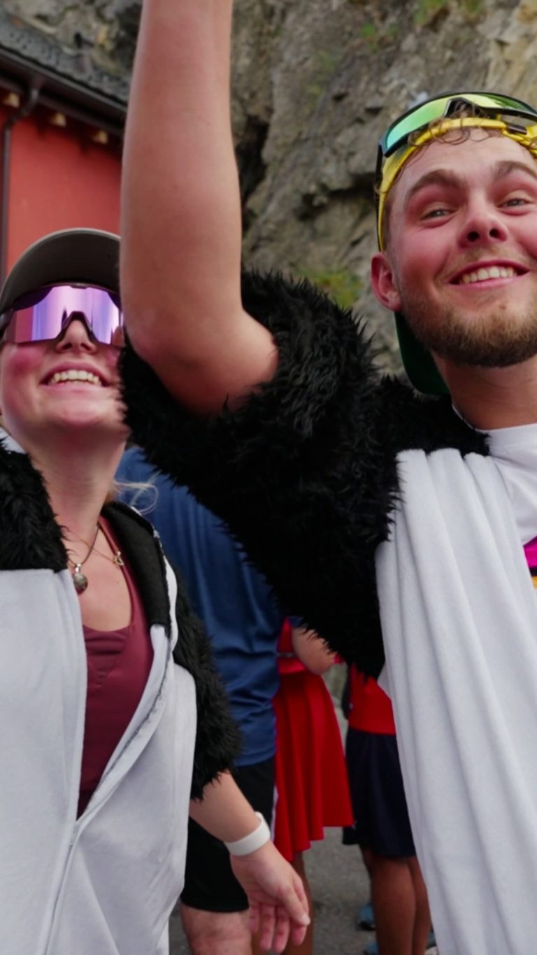 💥 C’EST PARTI ! Les inscriptions pour le Marathon des terroirs du Valais BCVS 2026 sont officiellement OUVERTES ! 🎉
Cette année, on remonte le temps direction… les ANNÉES 80 ! 🕺
Sort ton walkman, ton bandana fluo et prépare-toi à courir (ou danser 💃) dans la plus folle ambiance rétro de Suisse !
👉 Réserve vite ton dossard avant que les places ne disparaissent plus vite qu’un moonwalk de Michael Jackson ! 
#marathon2026 #MTVS #running #marathonfestif #marathon #marathondesterroirsduvalaisbcvs #MarathondesterroirsduvalaisBCVS #runtastecelebrate #Valais #runnersofinstagram #valaisgravedansmoncoeur #switzerland